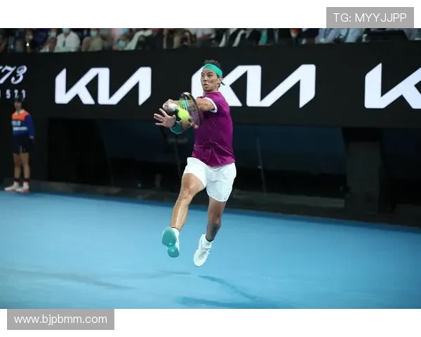 世界网球盛事：纳达尔宣布复出，挑战赛季末大满贯荣耀